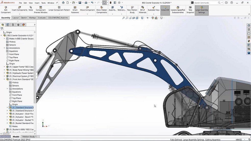 A imagem mostra a interface do SOLIDWORKS CAD 3D. Em foco, uma imagem realista de um equipamento industrial.